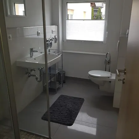 Ganze Monteurswohnung Mit 2 Schlafzimmern 90 Qm