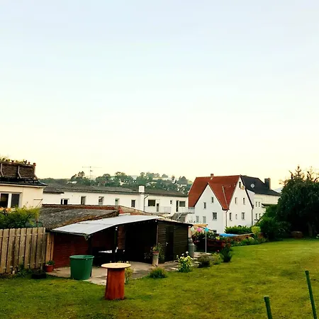 Ganze Monteurswohnung Mit 2 Schlafzimmern 90 Qm *